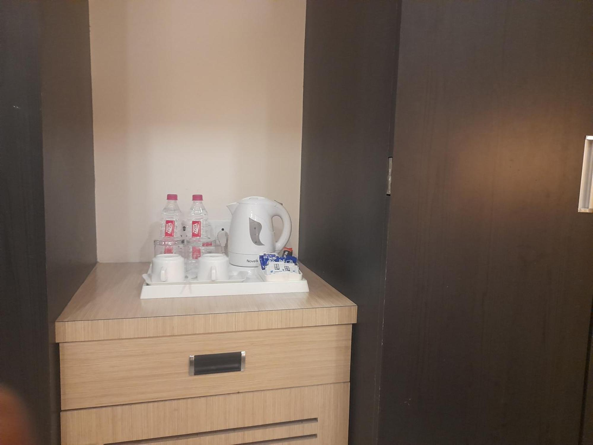 Variety Inn Patna  Ngoại thất bức ảnh
