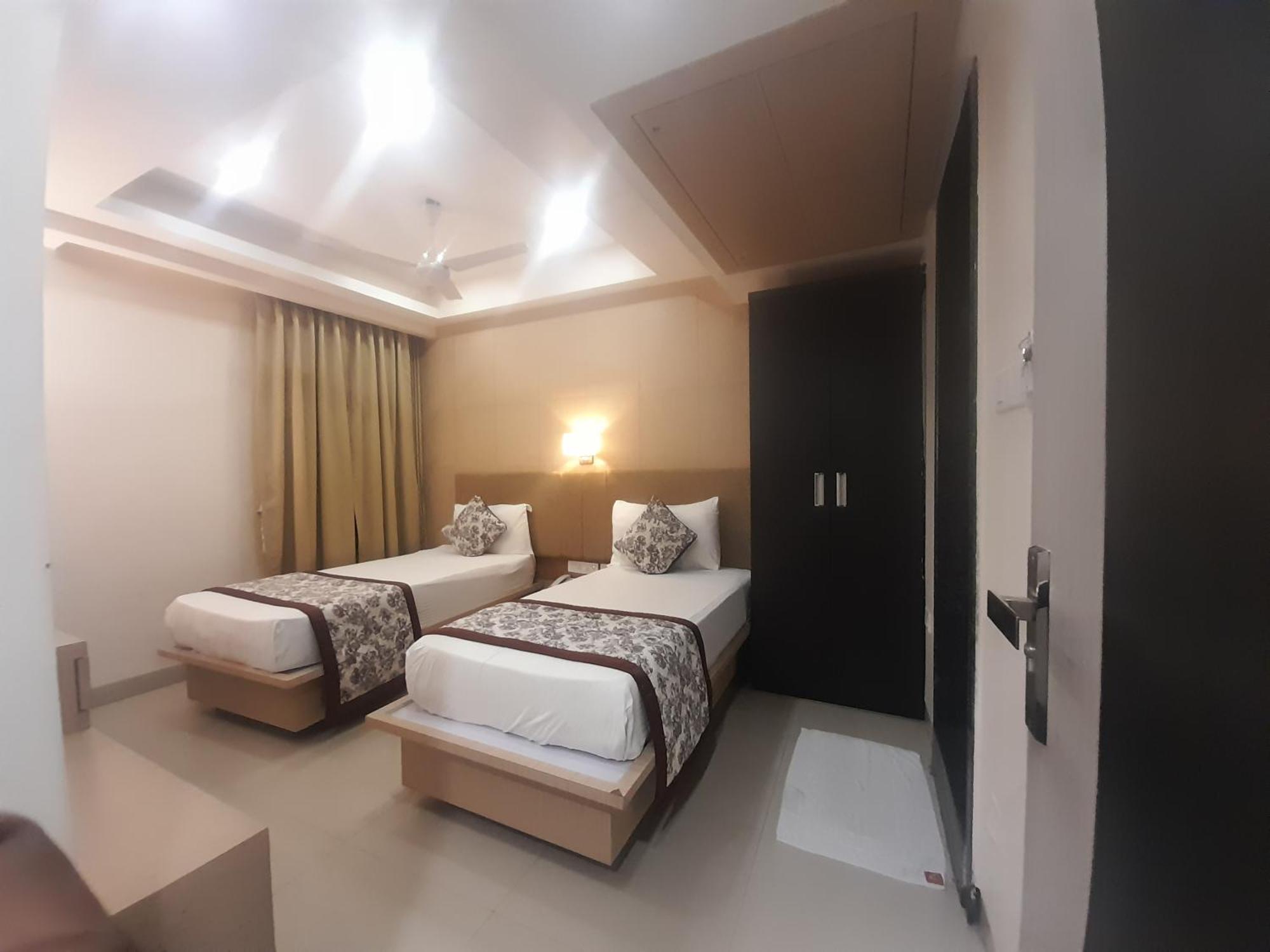 Variety Inn Patna  Ngoại thất bức ảnh