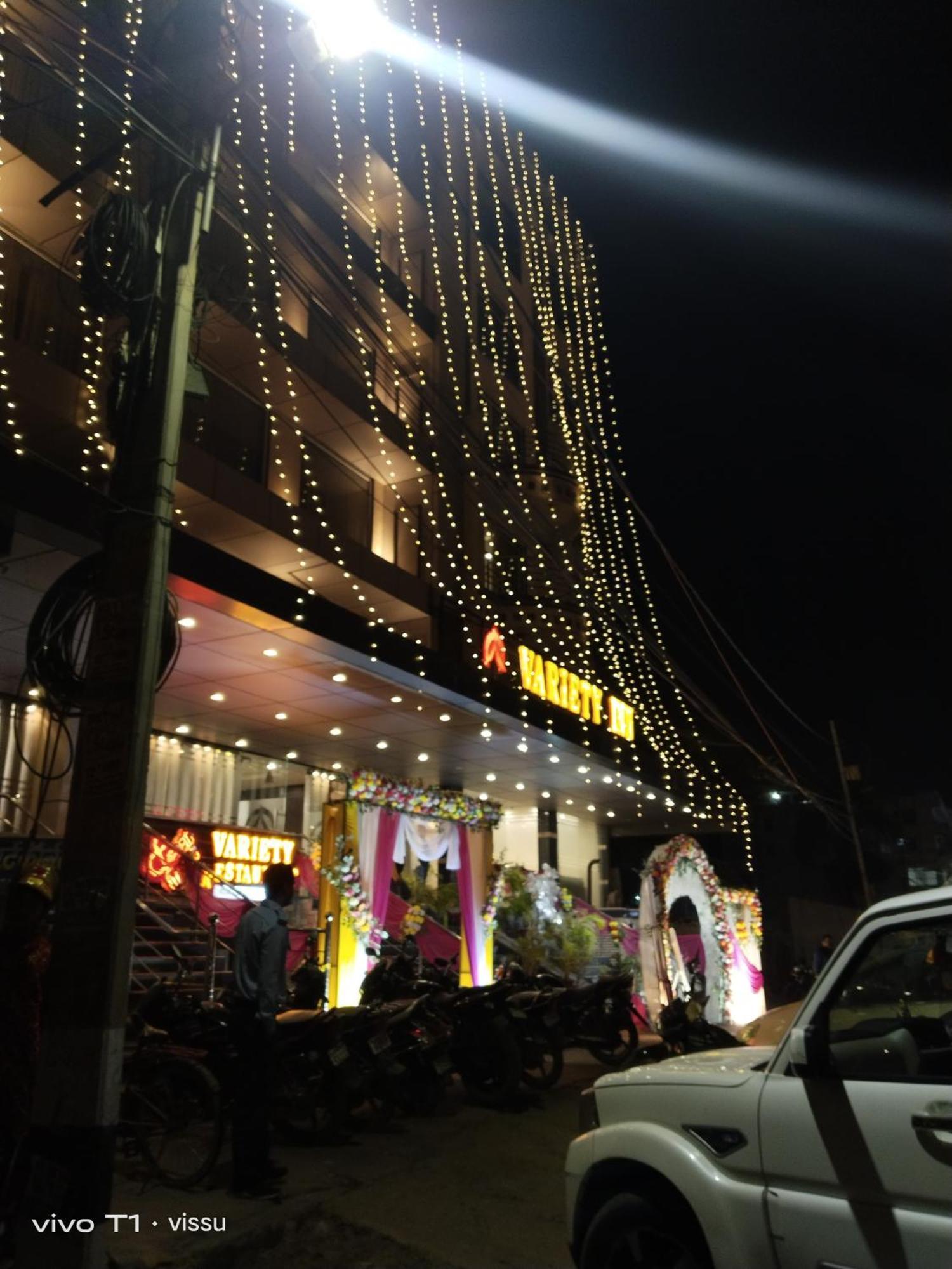 Variety Inn Patna  Ngoại thất bức ảnh
