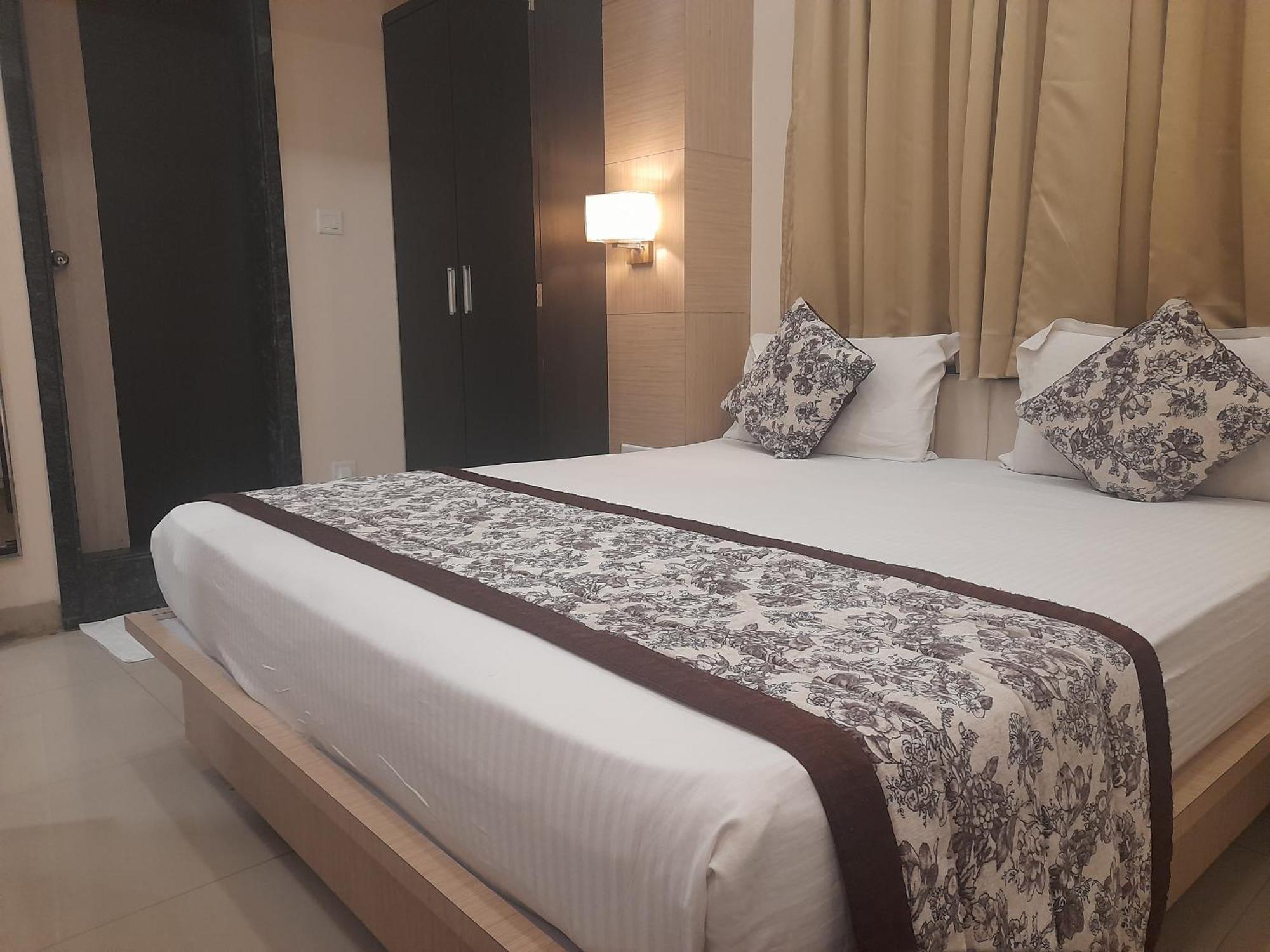 Variety Inn Patna  Ngoại thất bức ảnh