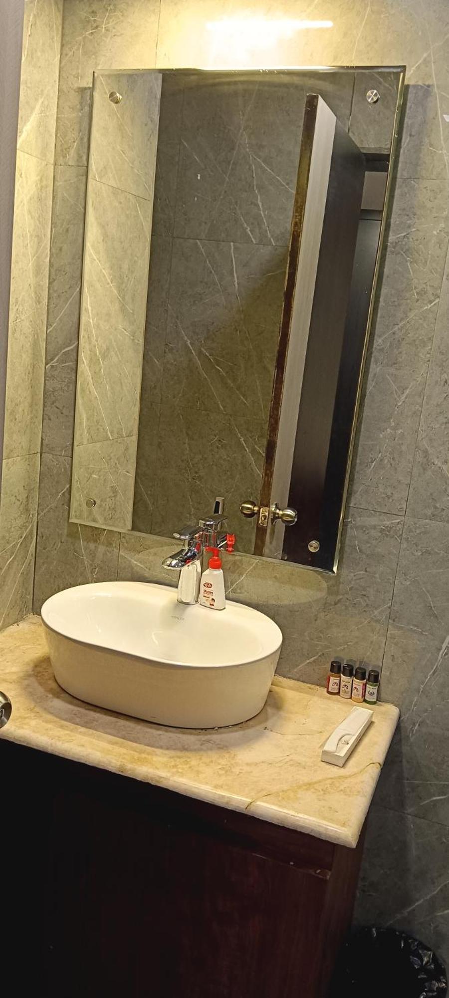 Variety Inn Patna  Ngoại thất bức ảnh